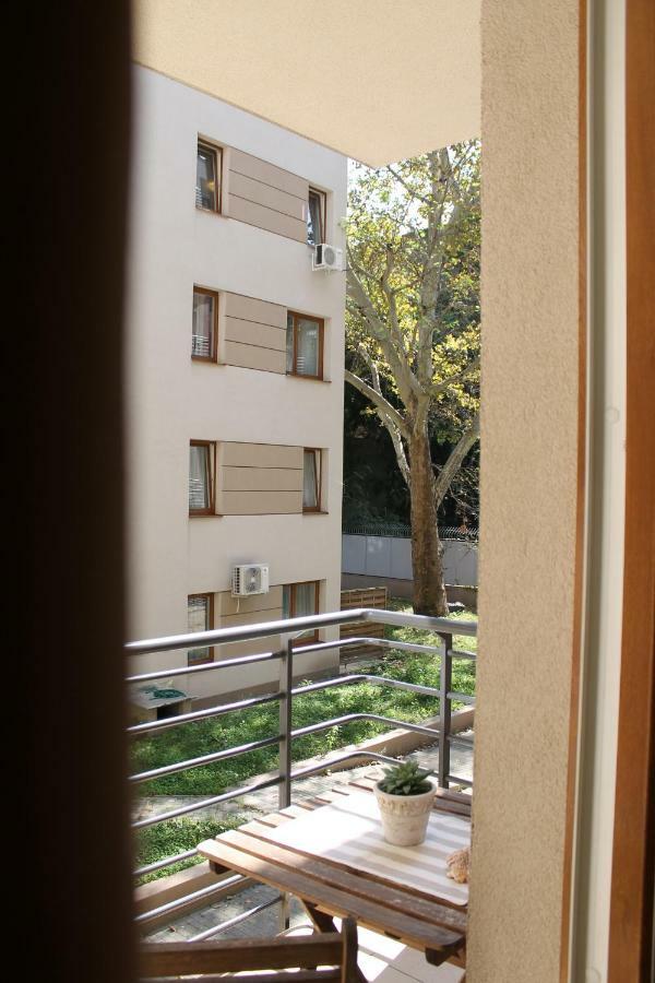 The Prince'S Neighbour Apartment Budapest With Free Garage Budapeste Exterior foto